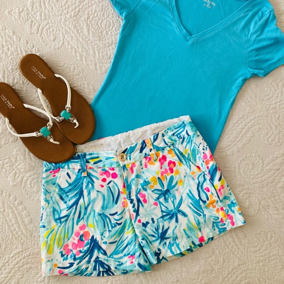 Lilly Pulitzer Callahan Shorts - Picture 2 of 8